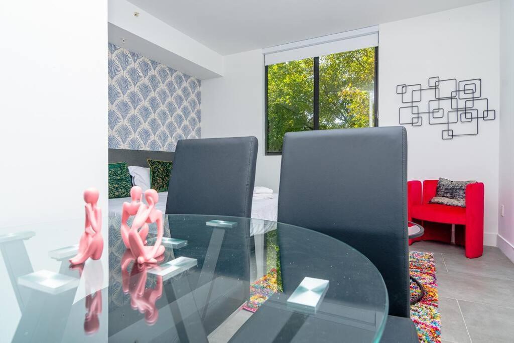 Apartment Stylish 1br With King Bed Walk To Marlins Park & Brickell
